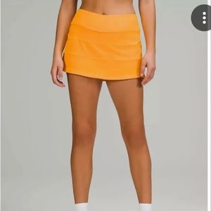 Lululemon Rival Mid Rise Skirt in Clementine